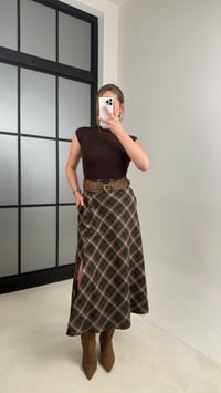 Kahve Süet Kemerli Yırtmaç Detaylı Ekose Etek GAUS-00916GAUSETEKGAUS-00916