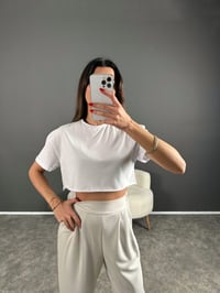 Beyaz Crop Kol Katlamalı TshirtGausTSHIRTGU004282