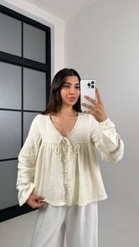 Ekru Önden Bağlamalı Düğmeli Nakış İşlemeli Gömlek Gaus00575GausGÖMLEKGU1002344