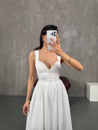 Beyaz Askılı Düğme Detaylı Astarlı Fistolu Elbise Gaus00057GausELBİSEGU1001132