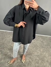 Min Siyah Oversize Gizli Düğmeli Gömlek GausGÖMLEKGU004641