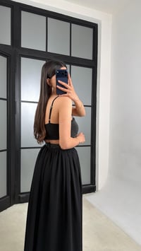 Siyah Ayarlanabilir Askılı Crop Astarlı Etek Taş Detaylı Takım GAUS-01510GAUSSuitsGAUS-01510