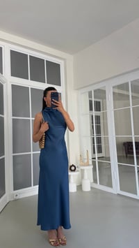 Mavi Degaje Yaka Saten Elbise GAUS-01762GAUSELBİSEGAUS-01762