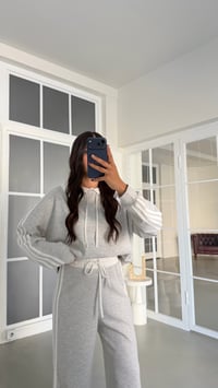 Gri Kapüşonlu Sweatshirt Beli Lastikli Eşofman Şerit Detaylı Takım GAUS-01995GAUSTAKIMGAUS-01995
