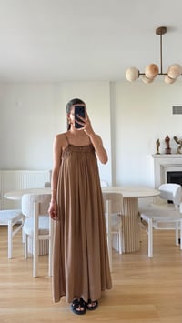 Kahve Vual Kumaş Ayarlanabilir Askılı Elbise GAUS-01693GAUSELBİSEGAUS-01693