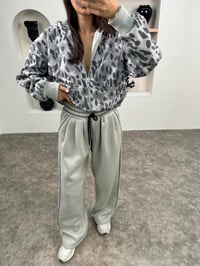 Poly Gri Leopar Detaylı Üç İplik Şardonlu Kapüşonlu Üst Alt TakımGausTAKIMGU0090345