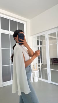 Beyaz Muadil Pelerin Bluz GAUS-01756GAUSالبلوزات GAUS-01756