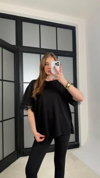 Siyah Sırt Dantel Detaylı Tshirt GAUS-01256GAUSTshirtGAUS-01256