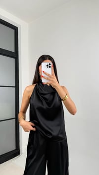 Siyah Degaje Yaka Bluz Beli Lastikli Pantolon Saten Takım GAUS-01222GAUSTAKIMGAUS-01222