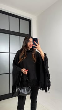 Siyah Balıkçı Yaka Püskül Detaylı Panço Kazak GAUS-00953GAUSKAZAKGAUS-00953