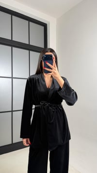 Siyah Kuşaklı Kimono Beli Lastikli Pantolon İkili Kadife Takım GAUS-01015GAUSTAKIMGAUS-01015
