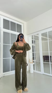 Yeşil Kapüşonlu Hırka Crop Beli Lastikli Pantolon 3'lü Kadife Takım GAUS-02033GAUSTAKIMGAUS-02033