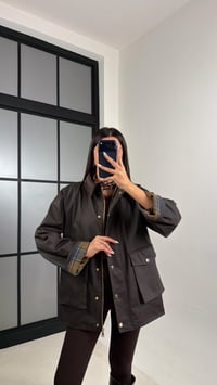 Acı Kahve Kadife Yaka Mumlu Görünümlü Cepli Parka GAUS-00609GAUSCEKETGAUS-00609