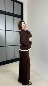 Acı Kahve Şerit Detaylı Çift Fermuarlı Hırka Beli Lastikli Kuşaklı Pantolon Triko Takım GAUS-00589GAUSSuitsGAUS-00589