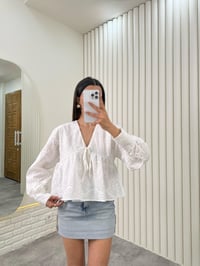 Beyaz V Yaka Üst Astarlı Fisto Gömlek Gaus00326GausGÖMLEKGU1001757