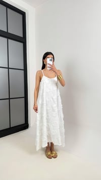 Beyaz Püskül Detaylı Askılı Keten Elbise Gaus00392GausELBİSEGU1001918
