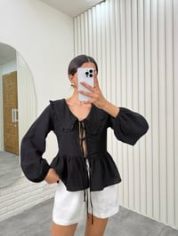 Siyah Bebe Yaka Önü Bağlamalı Bluz Gaus00334GausBLUZGU1001774