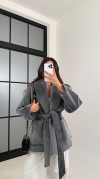 Gri Kuşaklı Astarlı Peluş Kürk GAUS-00183GAUSCEKETGAUS-00183