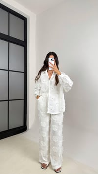 Beyaz Püskülü Taşl Detaylı Gömlek Beli Lastikli Pantolon Tasarım Takım GAUS-004GAUSSuitsGAUS-004