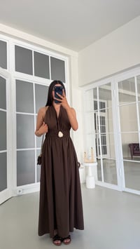 Acı Kahve Boyundan Bağlamalı Beli Lastikli Toka Detaylı Cepli Tencel Elbise GAUS-01798GAUSELBİSEGAUS-01798