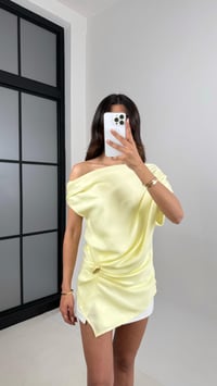 Sarı Gold Tokalı Saten Premium Bluz Gaus00531Gausالبلوزات GU1002243