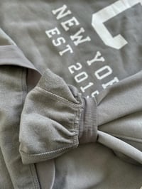 Gri Arkası Baskılı Oversize SweatshirtGausSWEATSHIRTGU001960