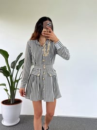 Jessy Siyah Çizgili Gold Düğmeli ElbiseGausELBİSEGU00979