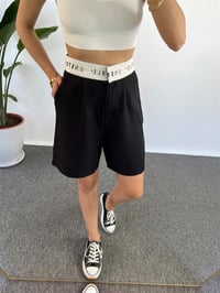 Leda Siyah Kemer Detaylı Şehir Boy ŞortGausŞORTGU001155