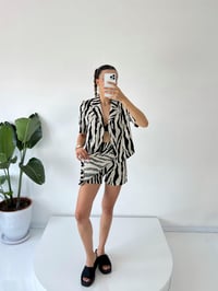 Lindea Zebra Desenli Şort Etekli Ceketli İkili TakımGausTAKIMGU001441