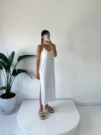 Lulia Beyaz Yırtmaçlı Elbise GausELBİSEGU001548