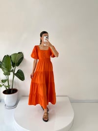Minie Turuncu Sırt Dekolteli Balon Kol Uzun Poplin ElbiseGausELBİSEGU001443