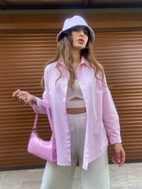 Pembe Çizgili Oversize GömlekGausGÖMLEKGU00258