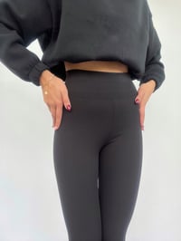 Siyah İçi Şardonlu Fitilli TaytGausTAYTGU00608