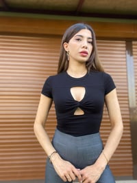 Siyah Ön Dekolteli TshirtGausTSHIRTGU00225