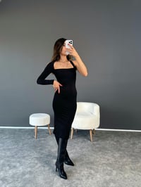 Siyah Tek Omuz Boyun Detaylı Midi ElbiseGausELBİSEGU002365