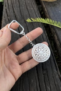 Beyaz Saray Gümüş Motif  Telkari Anahtarlık