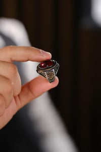 Çelebi Serisi El İşçiliği Kırmızı Taşlı 925 Ayar Gümüş Yüzük
