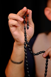 Master Mücahit Şener Otantik Oyma Serisi Kapsül Kesim Abanoz Ağacı Tesbih