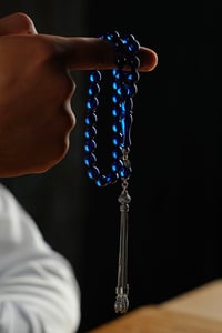 Nadir Mavi Bitki Pigmentli Damla Kehribar Gümüş Tasarım Tesbih (Amber), (مسبحة قطرة كهريبار)