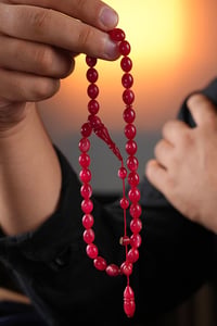 Üstad Muhammet Tacir Sistemli Tasarım Beyzi Model Ateş-i Sıkma Kehribar Tesbih 