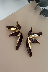 Bordo Çiçek Motifli Küpe