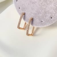 Dikdörtgen Taşlı Gold Küpe
