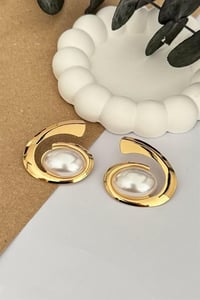 Giselle White Küpe