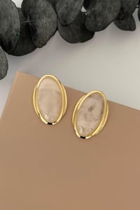 Oval Beyaz Küpe