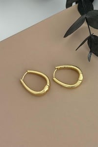 Oval Motifli Küpe