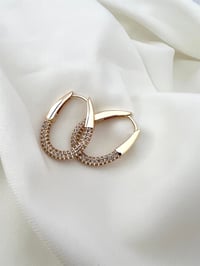 Oval Taşlı Halka Gold Küpe