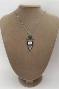 Yeşil Taşlı Tasarım Silver Çelik Kolye