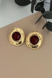 Yuvarlak Plaka Bordo Sedefli Küpe