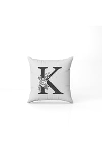 Harfli Kırlent Yastık- K Harfi - 43x43 Cm
