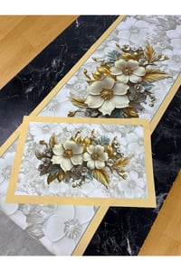 Magnolia Gold – 3D Çiçek Desenli Masa Runner & 4’lü Supla Takımı